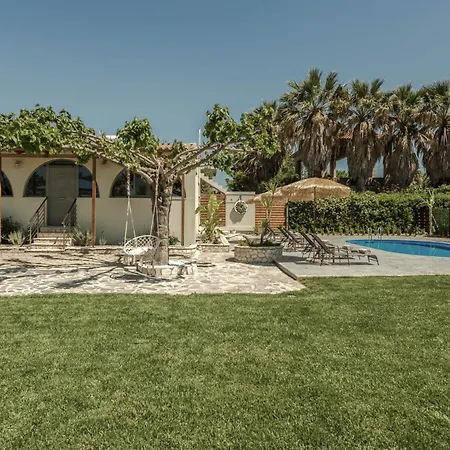 Casa de Férias Granny's Kalamákion