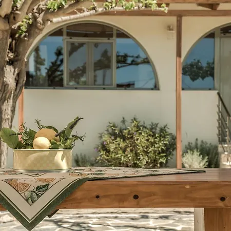 Granny's Ferienhaus Kalamákion